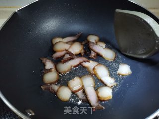 乡里腊肉蒸盐辣椒的做法步骤：4