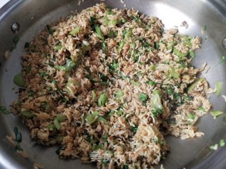 芥菜炒饭的做法步骤：15