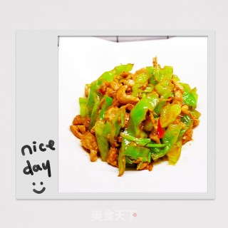 青椒炒肉的做法步骤：11
