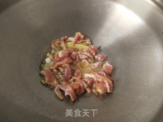 肉丝炒蒜薹的做法步骤：4