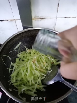 酸辣莴笋丝的做法步骤：5