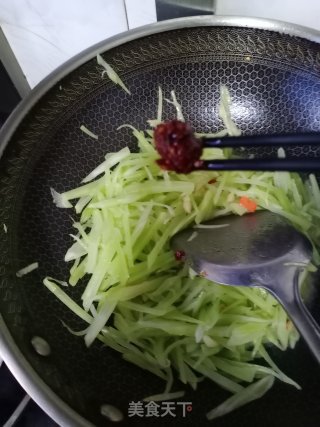 酸辣莴笋丝的做法步骤：7