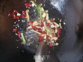 芹菜炒牛肚的做法步骤：3