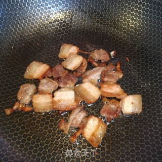 五花肉香芹炒豆皮的做法步骤：2