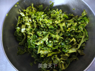 香椿鸡蛋馅饼的做法步骤：3