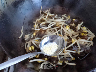 海带炒黄豆芽的做法步骤：7
