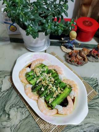 白灼芦笋拌大虾的做法步骤：10