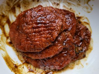 西兰花菇黑椒牛排的做法步骤：7