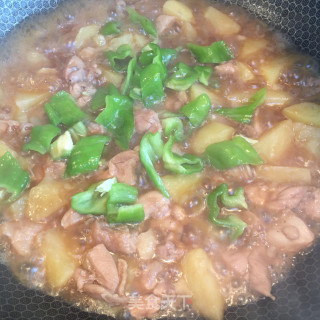 土豆烧鸡肉的做法步骤：8