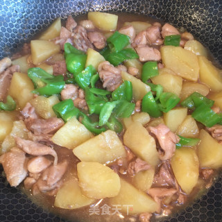 土豆烧鸡肉的做法步骤：9