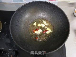 经典家常菜蒜苔炒肉❗️大米的下饭神器的做法步骤：5