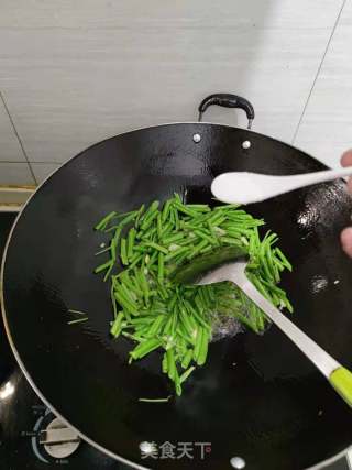 蒜泥空心菜的做法步骤：3