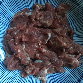 洋葱红萝卜炒牛肉的做法步骤：4