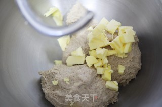 黑全麦老面二次发酵吐司的做法步骤：4