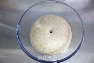 黑全麦老面二次发酵吐司的做法步骤：8