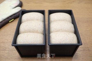 黑全麦老面二次发酵吐司的做法步骤：14