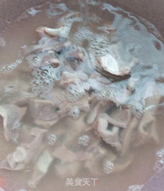 蒜苔炒猪肝的做法步骤：3