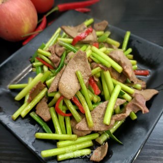 蒜苔炒猪肝的做法步骤：15