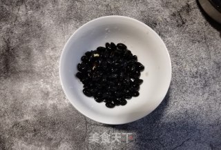 藜麦山药红枣黑豆浆的做法步骤：1