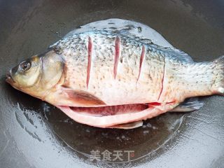 红烧鲫鱼豆腐的做法步骤：7