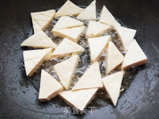 红烧鲫鱼豆腐的做法步骤：8