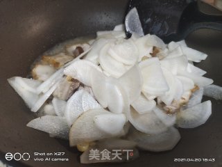 五花肉烧萝卜的做法步骤：5