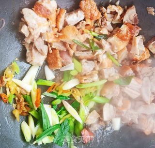 蒜苗炒烤鸭的做法步骤：8