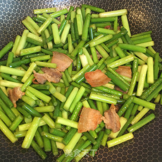 肉片炒蒜苔的做法步骤：5