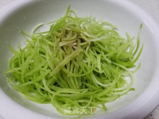 芝麻酱拌莴笋丝的做法步骤：3