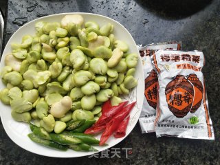 糟菜炒蚕豆的做法步骤：1