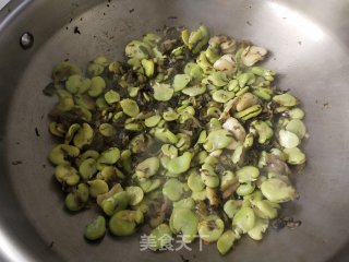 糟菜炒蚕豆的做法步骤：6