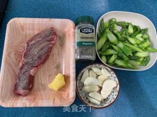 煎牛扒的做法步骤：1