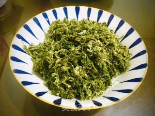 炝拌蒸茵陈的做法步骤：6