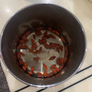 牛奶桃胶银耳的做法步骤：7