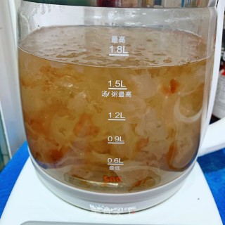 牛奶桃胶银耳的做法步骤：8