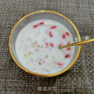 牛奶桃胶银耳的做法步骤：9