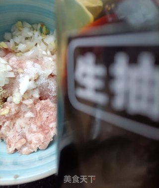 肉丸番茄汤粉的做法步骤：3