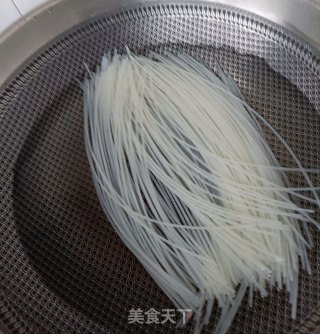 肉丸番茄汤粉的做法步骤：8