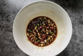 西兰花胡萝卜拌洋葱的做法步骤：11
