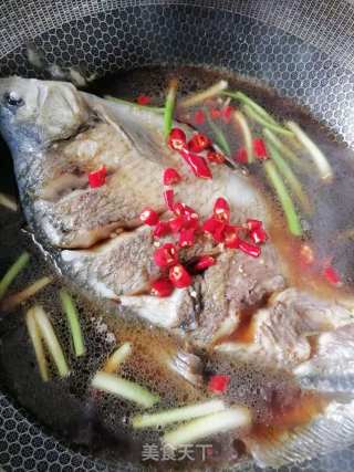 红烧鱼的做法步骤：3