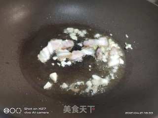 五花肉炒娃娃菜的做法步骤：2