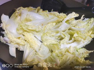 五花肉炒娃娃菜的做法步骤：3