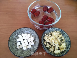 茯苓菊花饮的做法步骤：1