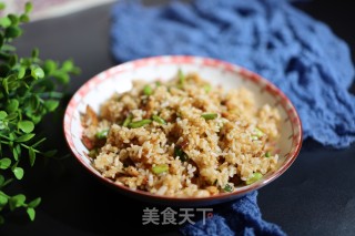 五花肉丁蒜薹炒饭的做法步骤：5
