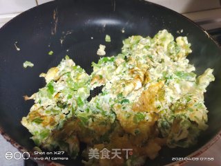 鸡蛋杂蔬炒饭的做法步骤：2