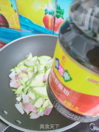 洋葱炒葫芦片的做法步骤：9