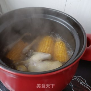 竹荪虫草花玉米炖鸽子的做法步骤：12