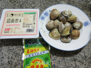 榨菜丝美贝豆腐汤的做法步骤：1