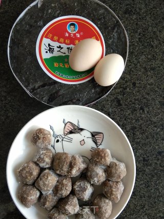 牛肉丸紫菜蛋汤的做法步骤：1