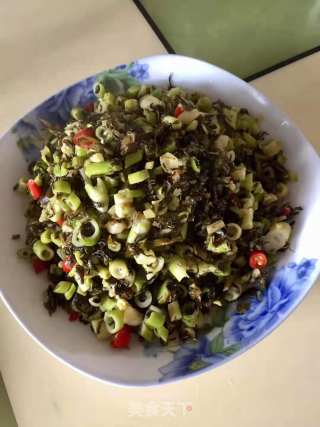 笋尖炒酸菜的做法步骤：7